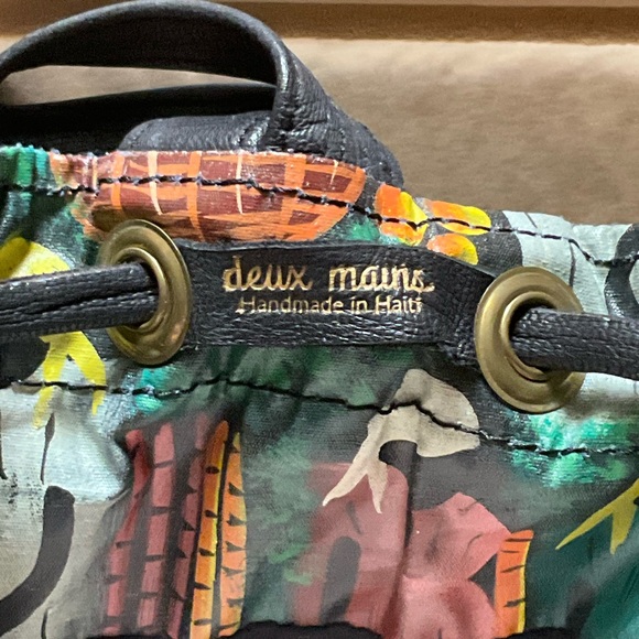 Deux Mains Black Leather Drawstring Backpack small bag rubber bottom - Picture 15 of 15